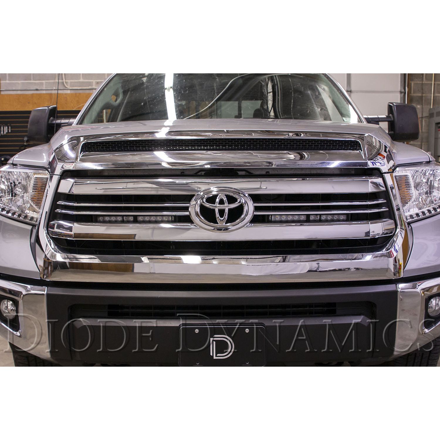 Light bar featuring advanced TIR optics for high efficiency and focus.