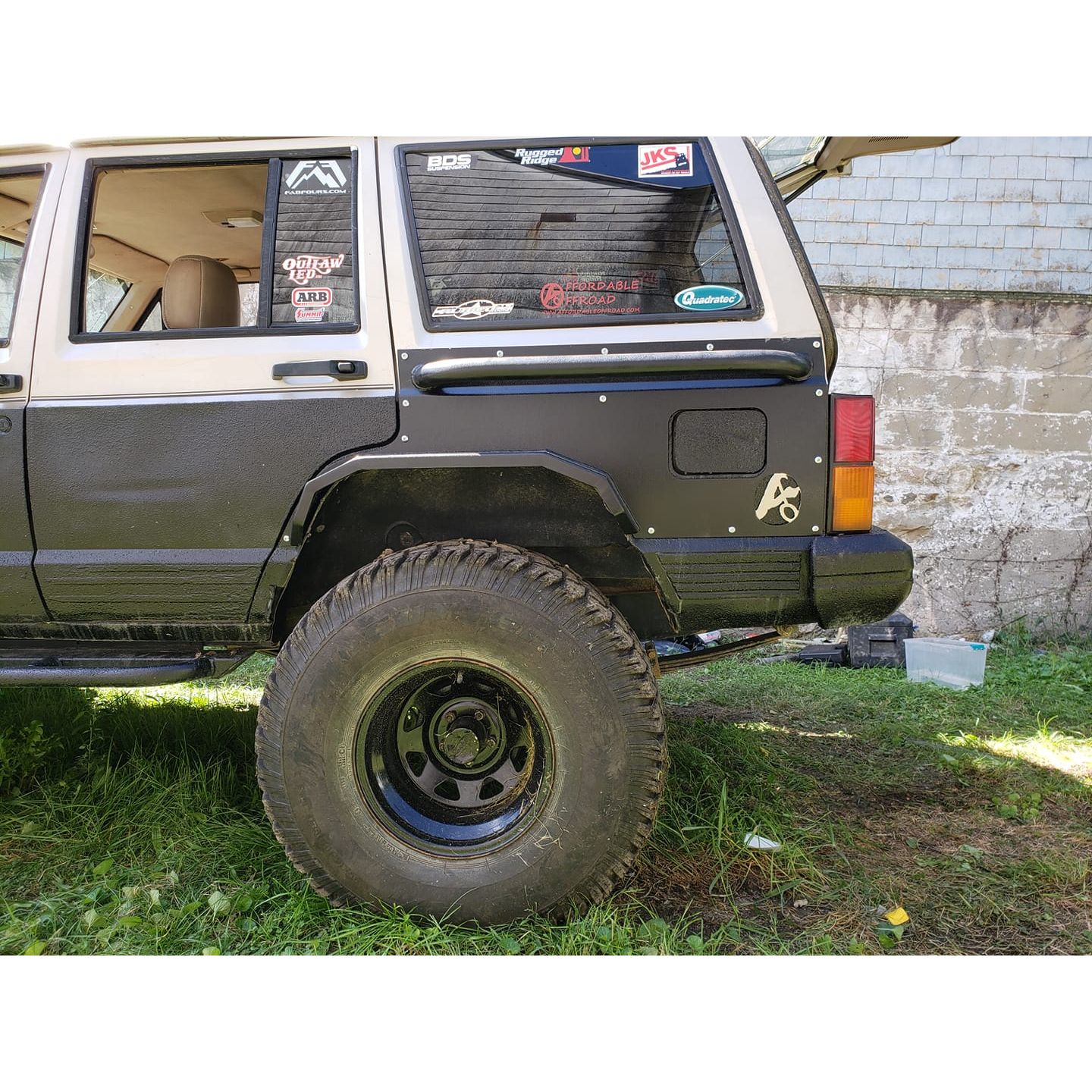 Jeep Cherokee XJ Front and Rear Armor w/ Flares (4-Door)